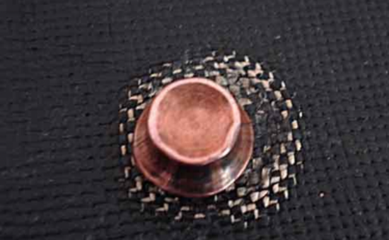 1988万元的防弹西装亮相 镶嵌880克黑钻石
