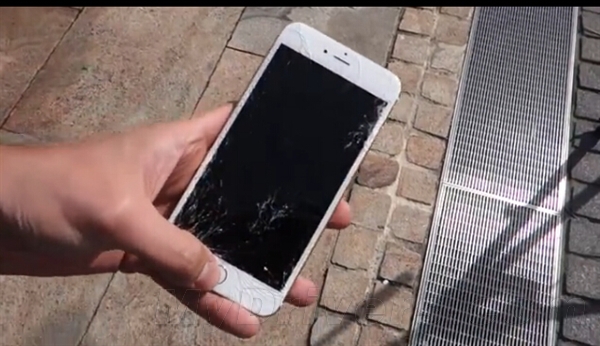 iPhone 6/6 Plus跌落测试！心碎了