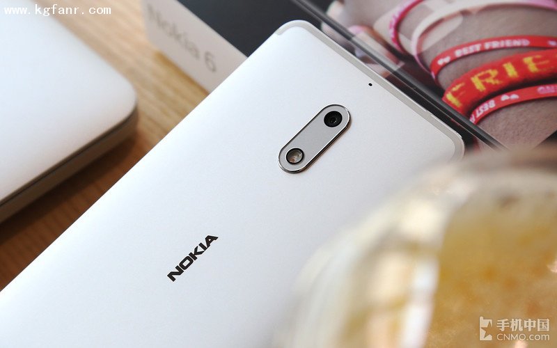 Nokia 6银白色版机身外观高清图赏