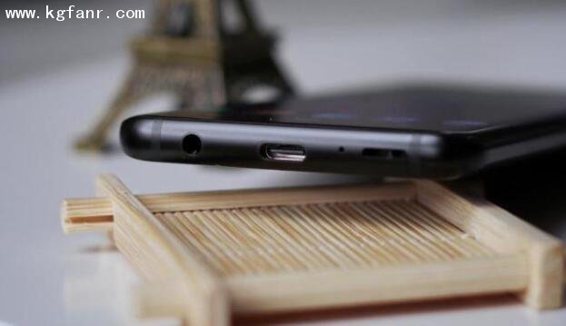 三星Galaxy S9/S9+机身厚度为8.5毫米
